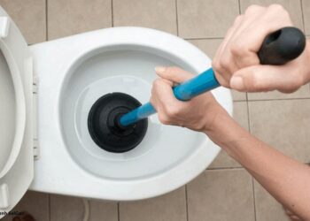 Nguyên nhân bị tắc bồn cầu