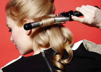 Cách chọn máy uốn tóc phù hợp với loại tóc của bạn