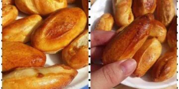 Sau khi phết trứng gà sẽ có màu vàng óng ánh